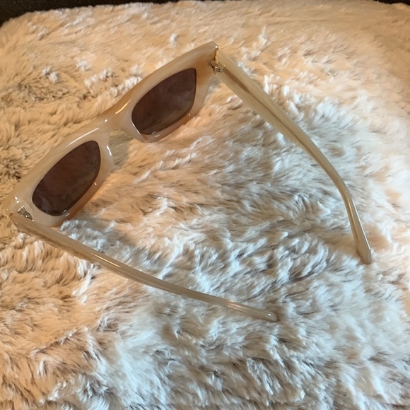 QUAY After Hours Bevel Polarized Sunglasses Ivory Tortoise Stripe Brown Lenses - Picture 6 of 9